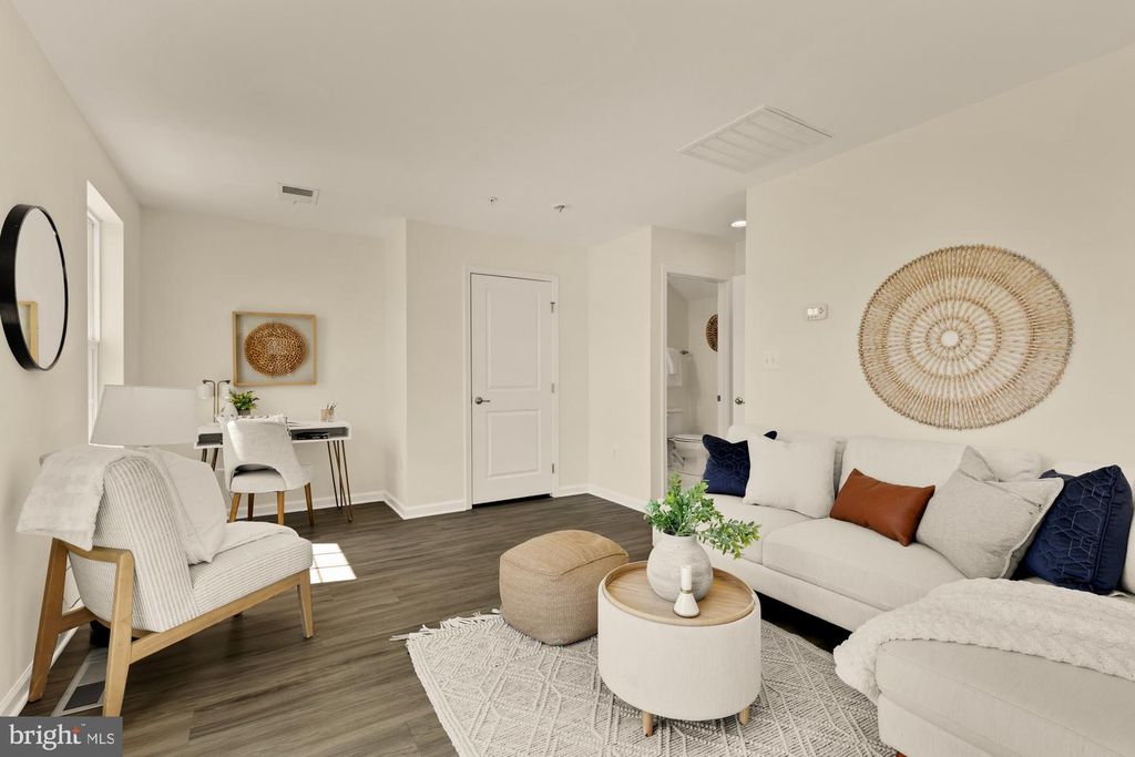 Image 33 of property listing at 5307 SMITHS COVE LN, Greenbelt, MD 20770