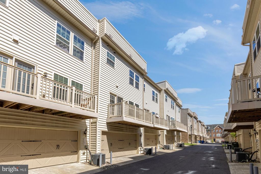 Image 37 of property listing at 5307 SMITHS COVE LN, Greenbelt, MD 20770