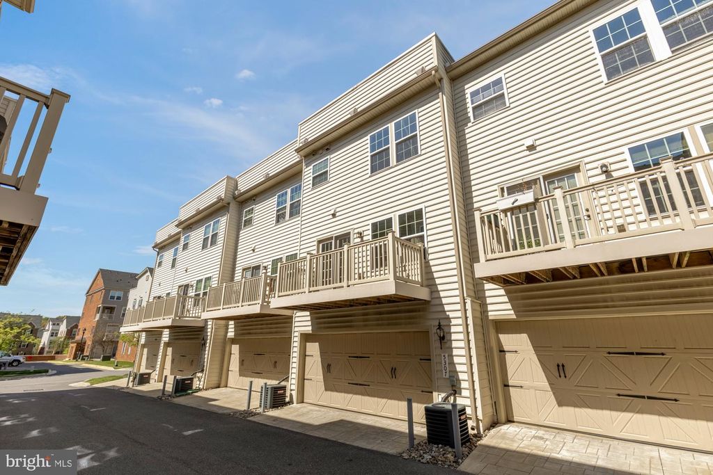 Image 39 of property listing at 5307 SMITHS COVE LN, Greenbelt, MD 20770