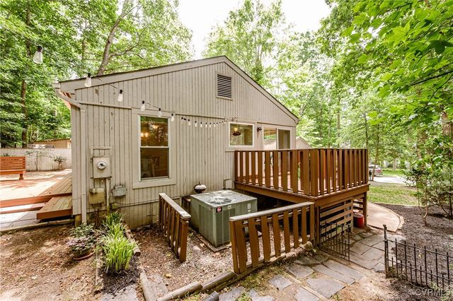 3111 Three Bridges Rd, Midlothian, VA 23112