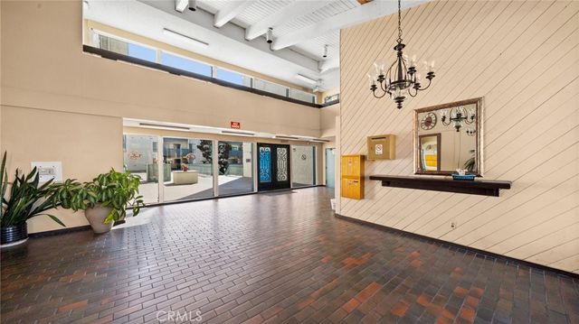 550 W Regent 302, Inglewood, CA 90301