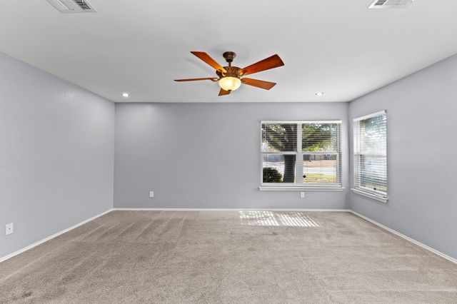 215 Sunny Brook DR, Leander, TX 78641