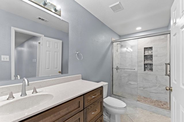 215 Sunny Brook DR, Leander, TX 78641