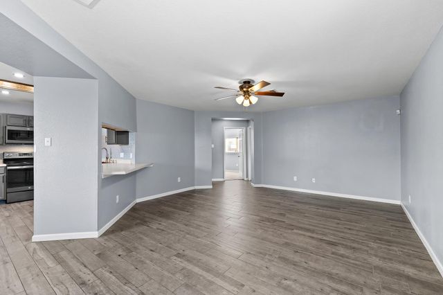 215 Sunny Brook DR, Leander, TX 78641