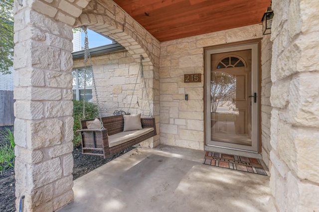 215 Sunny Brook DR, Leander, TX 78641