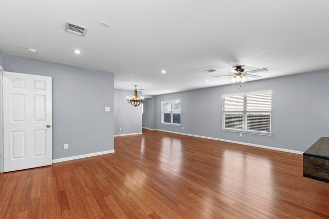 215 Sunny Brook DR, Leander, TX 78641