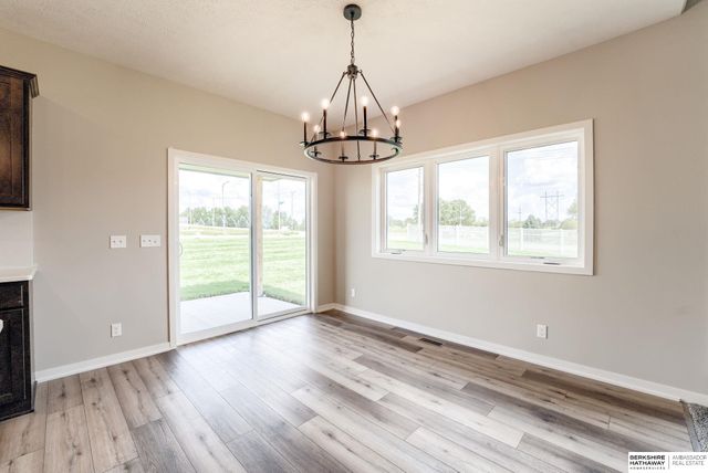 6021 N 168th Avenue, Omaha, NE 68116