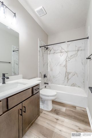 6021 N 168th Avenue, Omaha, NE 68116