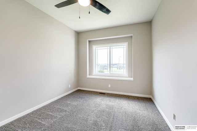 6021 N 168th Avenue, Omaha, NE 68116