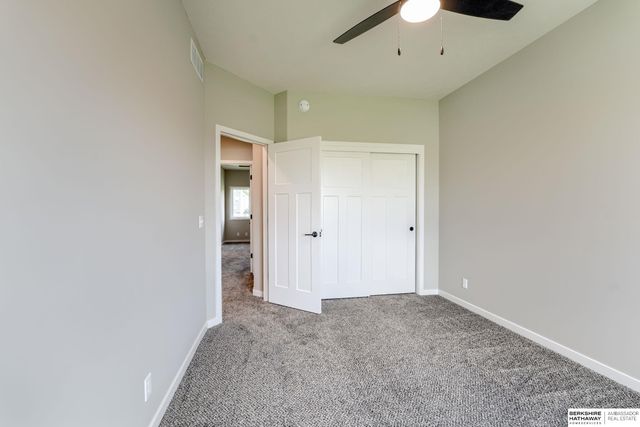 6021 N 168th Avenue, Omaha, NE 68116