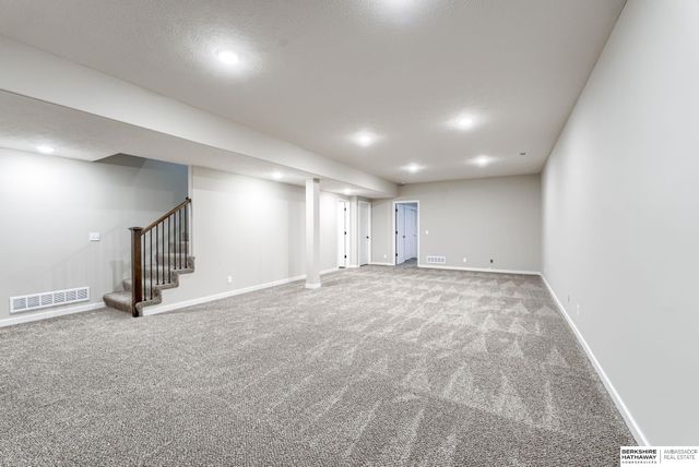 6021 N 168th Avenue, Omaha, NE 68116