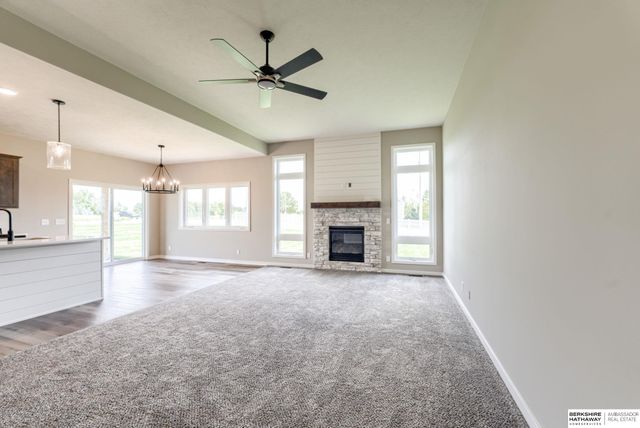 6021 N 168th Avenue, Omaha, NE 68116