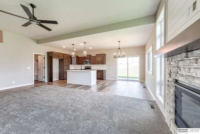 6021 N 168th Avenue, Omaha, NE 68116