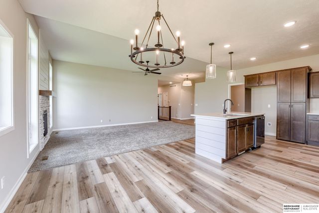 6021 N 168th Avenue, Omaha, NE 68116