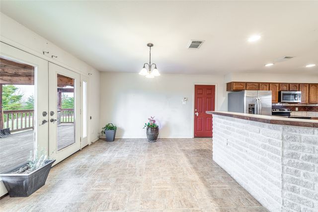 143 Mach Road, Ennis, TX 75119