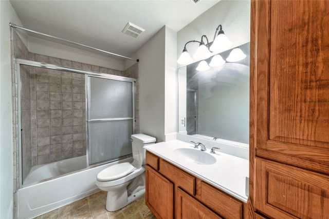 143 Mach Road, Ennis, TX 75119