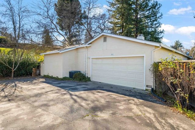 851 Luz Ct, Danville, CA 94526