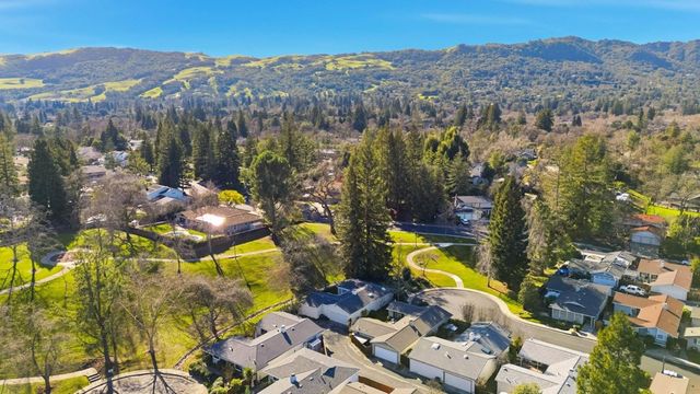 851 Luz Ct, Danville, CA 94526