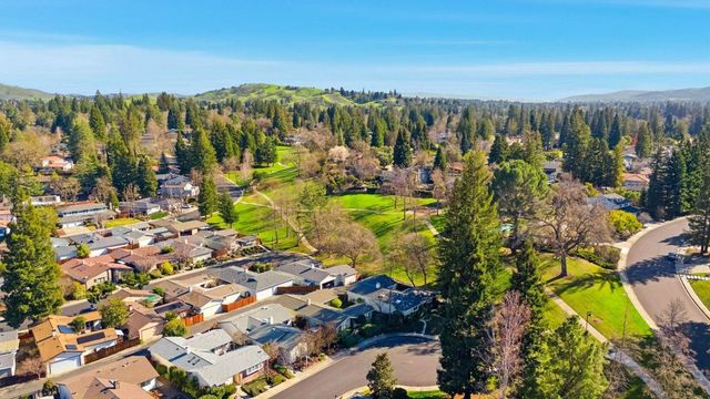 851 Luz Ct, Danville, CA 94526