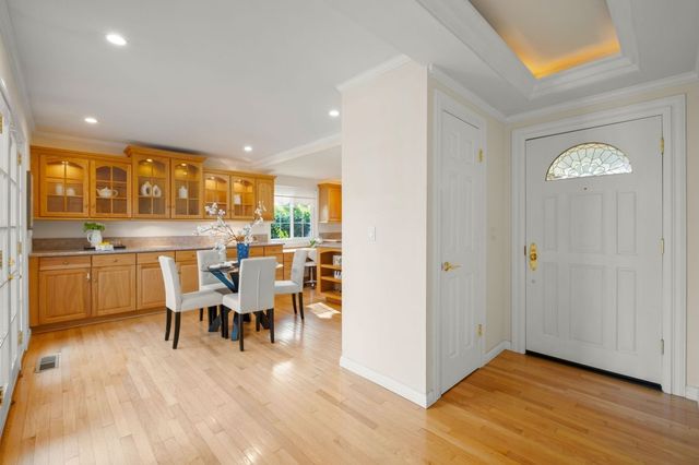 851 Luz Ct, Danville, CA 94526