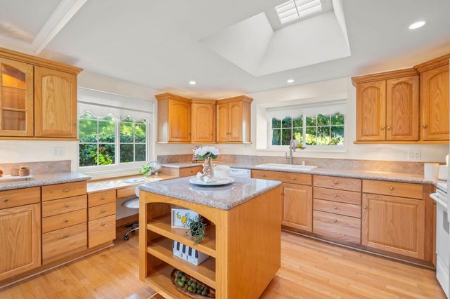 851 Luz Ct, Danville, CA 94526