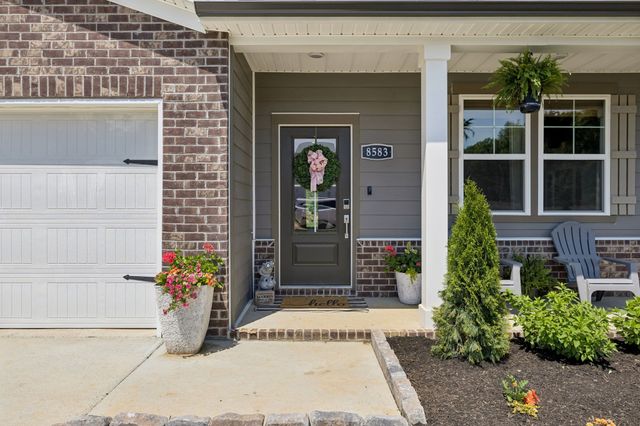 8583 Turnbull Dr, Pleasant View, TN 37146