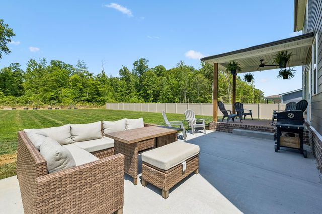 8583 Turnbull Dr, Pleasant View, TN 37146