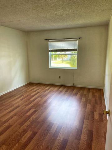 2846 SOMERSET PARK DRIVE 201, Tampa, FL 33613