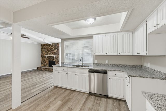 420 Thomas Chapel Drive, Arlington, TX 76014