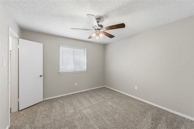 420 Thomas Chapel Drive, Arlington, TX 76014