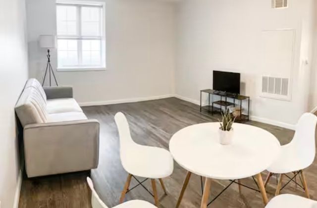 1505 Commonwealth Ave 403, Boston, MA 02135