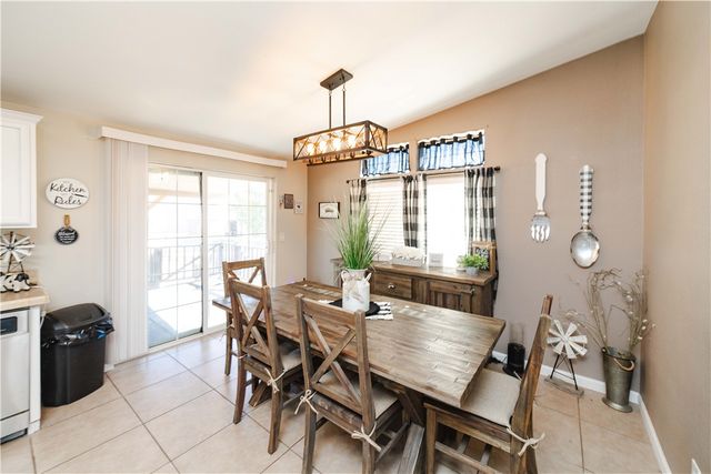 4938 N Davis Road, Golden Valley, AZ 86413