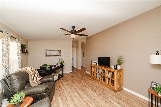 4938 N Davis Road, Golden Valley, AZ 86413