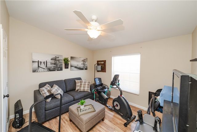 4938 N Davis Road, Golden Valley, AZ 86413