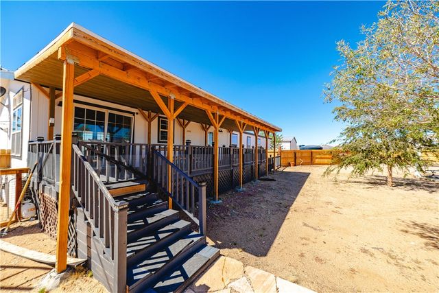 4938 N Davis Road, Golden Valley, AZ 86413