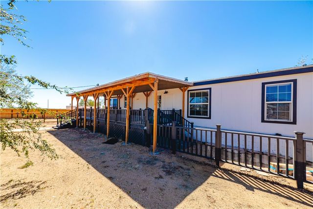 4938 N Davis Road, Golden Valley, AZ 86413
