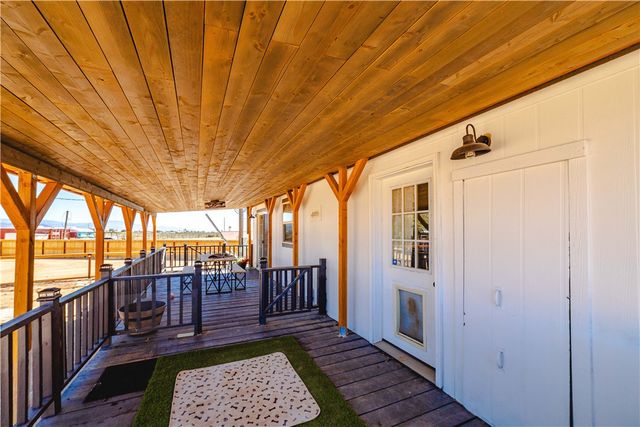 4938 N Davis Road, Golden Valley, AZ 86413