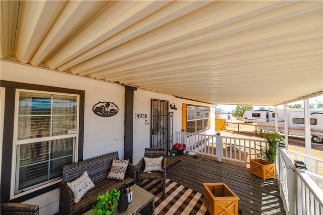 4938 N Davis Road, Golden Valley, AZ 86413