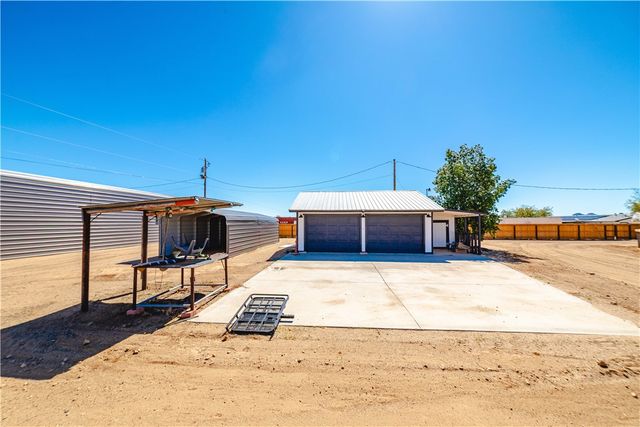4938 N Davis Road, Golden Valley, AZ 86413