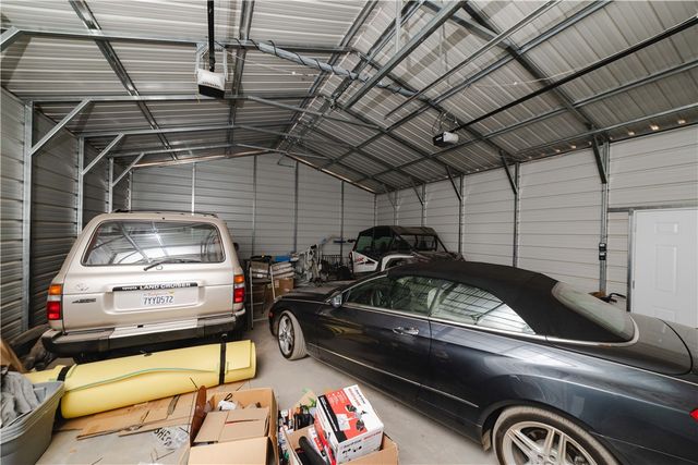 4938 N Davis Road, Golden Valley, AZ 86413