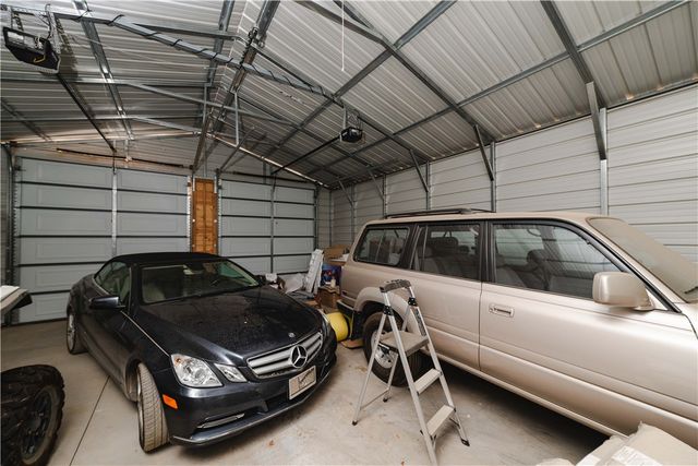 4938 N Davis Road, Golden Valley, AZ 86413