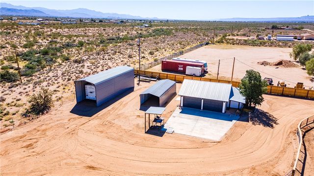 4938 N Davis Road, Golden Valley, AZ 86413