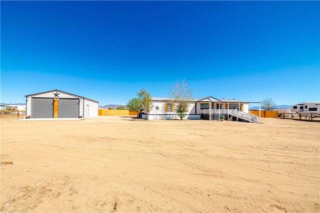 4938 N Davis Road, Golden Valley, AZ 86413