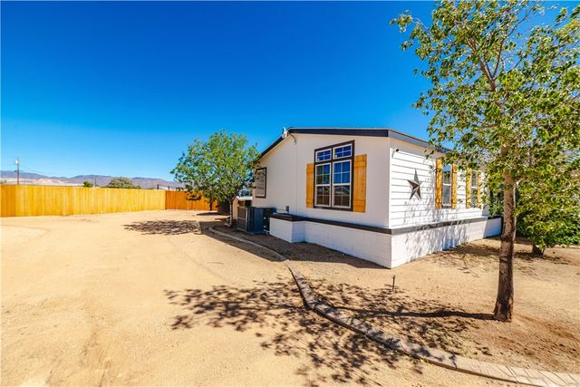 4938 N Davis Road, Golden Valley, AZ 86413