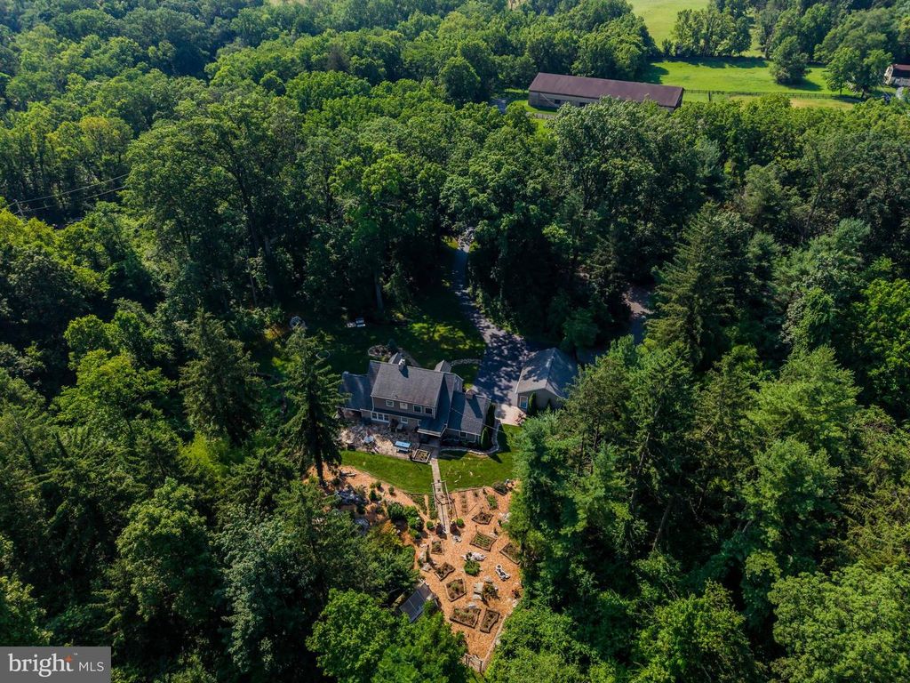 2123 RITNER HWY, Carlisle, PA 17015