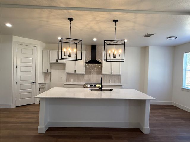 514 NE 6th Avenue, Mineral Wells, TX 76067