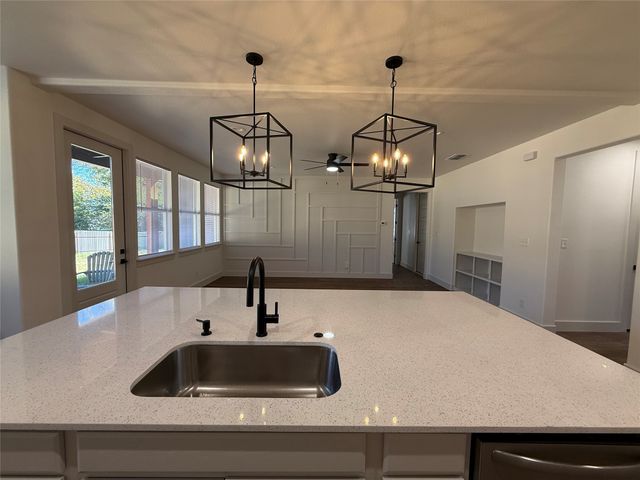 514 NE 6th Avenue, Mineral Wells, TX 76067