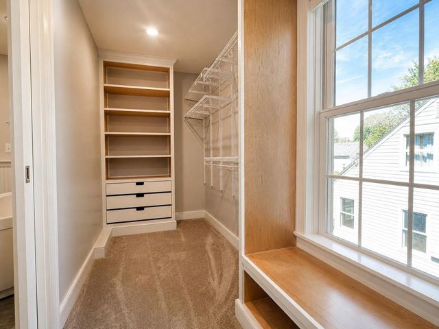 23 Cayuga Court, Burlington, VT 05408
