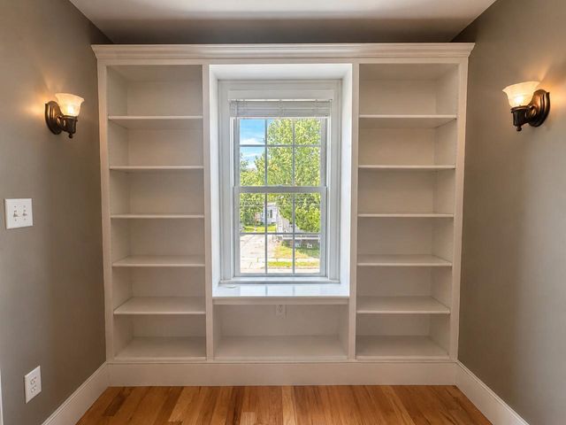 23 Cayuga Court, Burlington, VT 05408