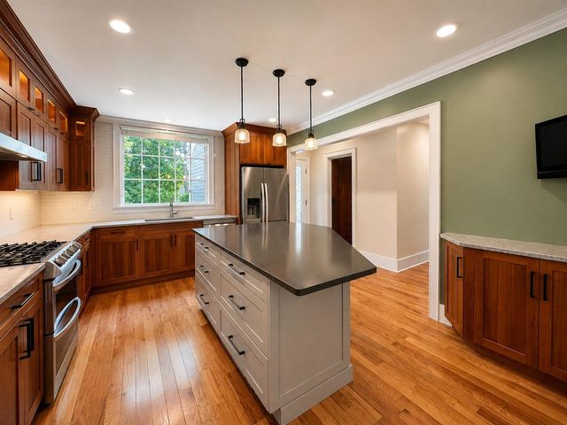 23 Cayuga Court, Burlington, VT 05408